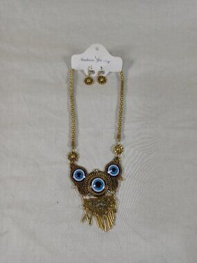 NEW Fashion Jewelry Women Golden Design Earring & Necklace Set Bundle Great Cond
